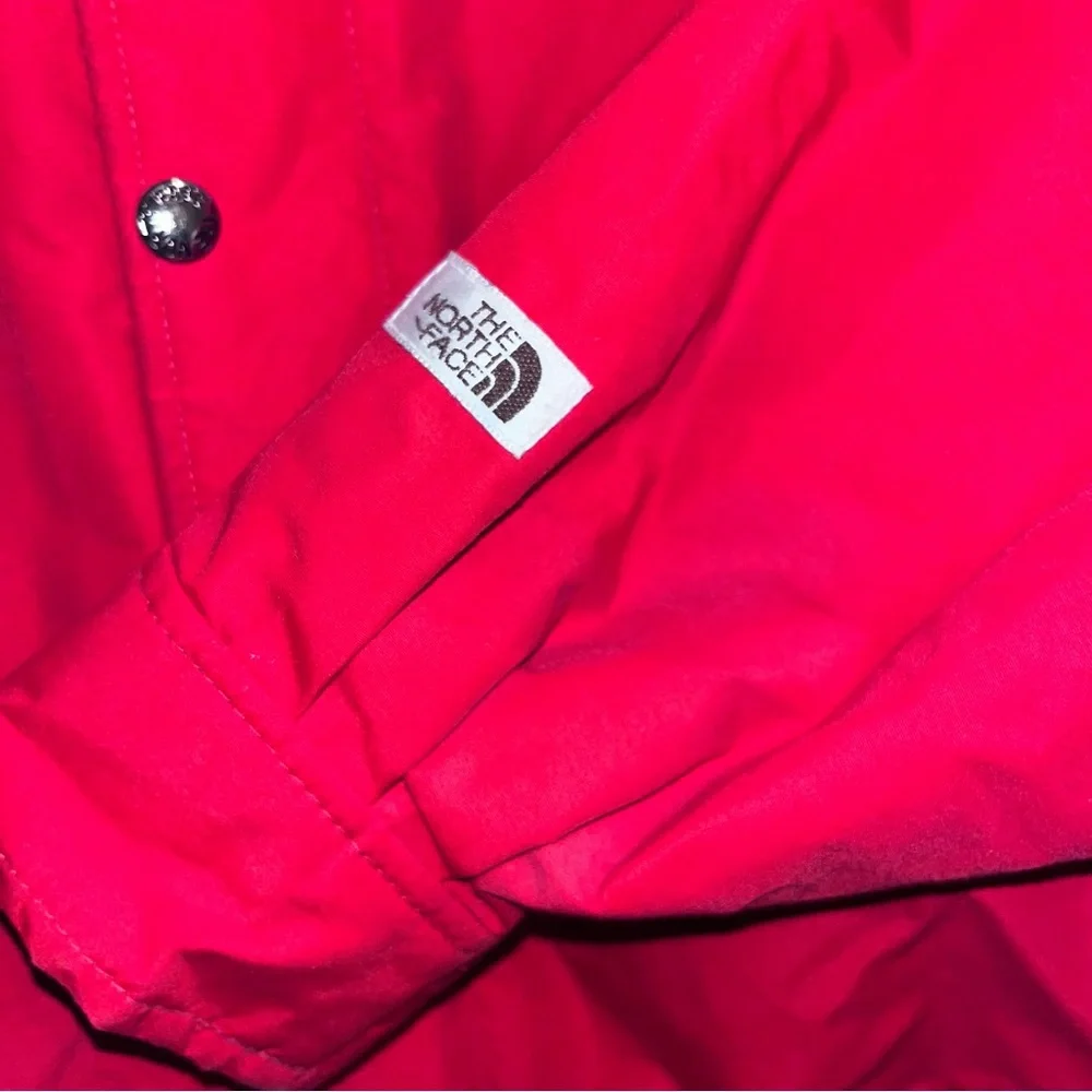 The North Face Vintage Gore-Tex Red Jacket Size‎ Large